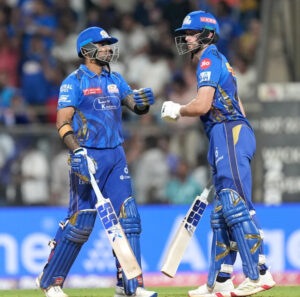 Mumbai roars in Hyderabad: Defeats SRH in IPL match on 23rd April Review.