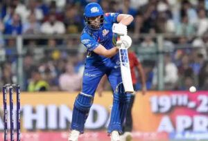 Mumbai roars in Hyderabad: Defeats SRH in IPL match on 23rd April Review.